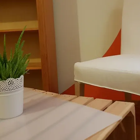 Przejazdem Na Polnoc Bielany Apartment *