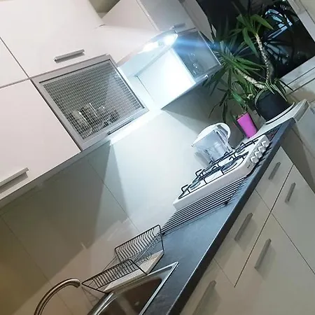 Przejazdem Na Polnoc Bielany Lägenhet